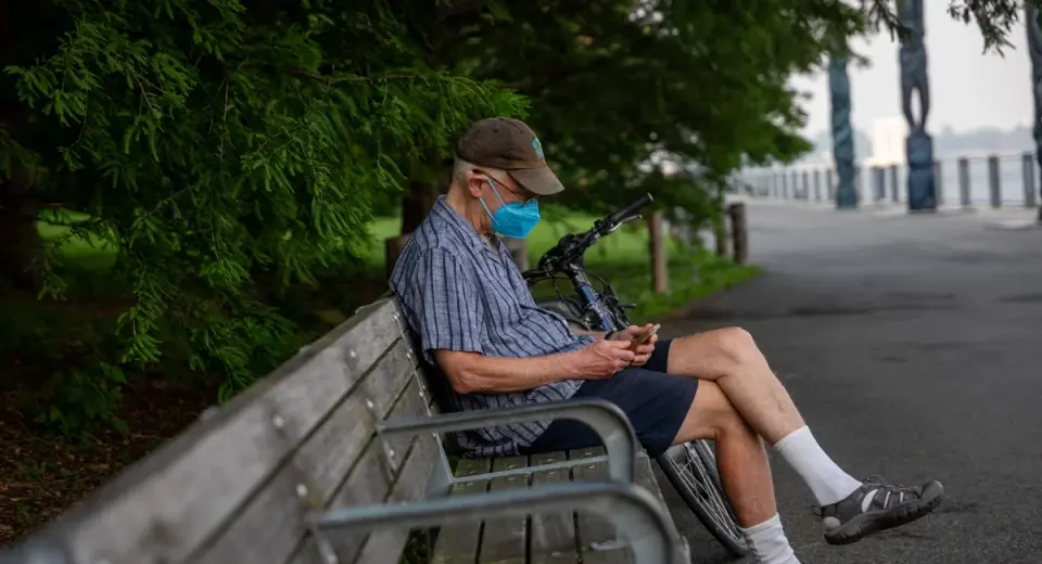 Smoke-Filled Weekend Ahead for NYC: Rain, Winds and Flood Risk