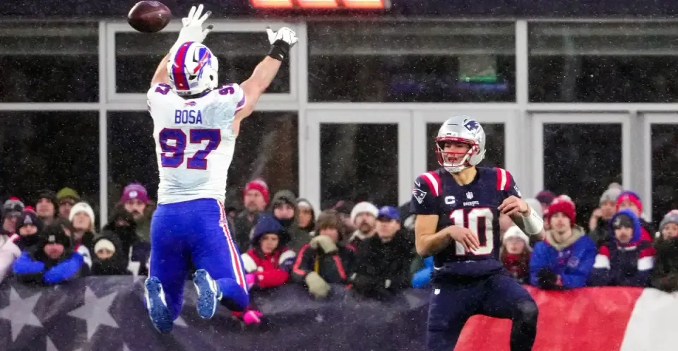 Data suggests Bills' halftime defensive shift broke Drake Maye's 2025 season