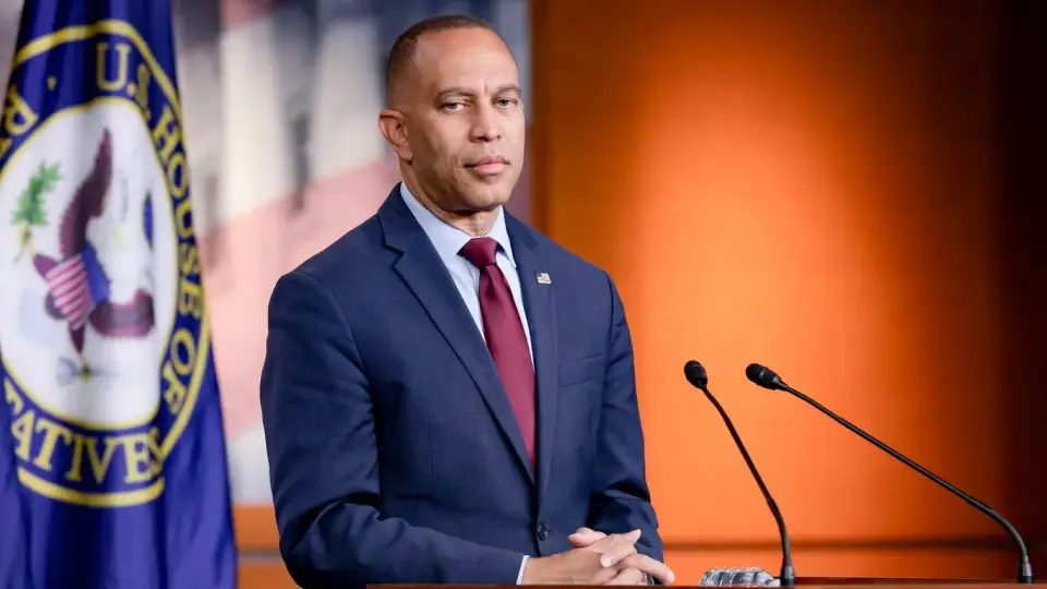 Democratic Tug-of-War: Jeffries–Kushner Meeting Sparks intra-party backlash