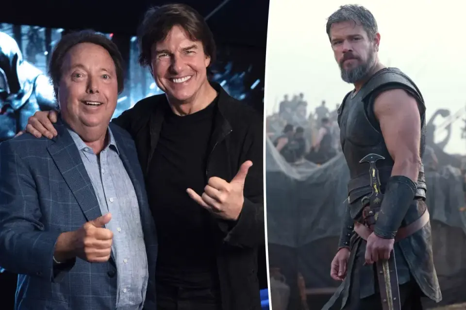 Tom Cruise Turns Late Arrival into Private Screening Night for AMC Staff