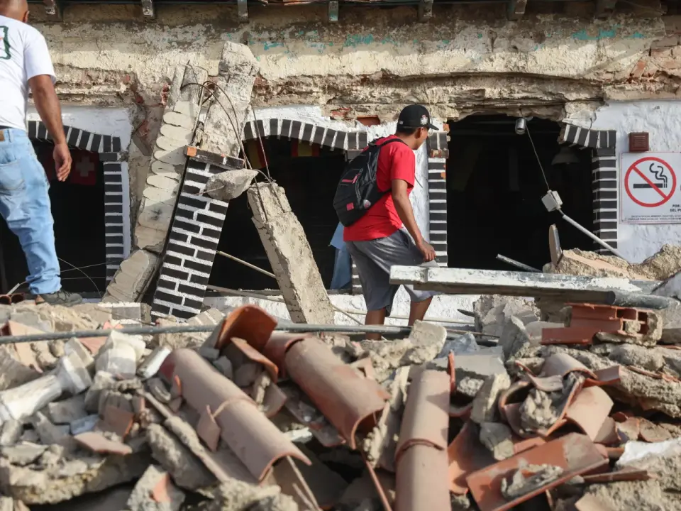 Twin Quakes Devastate Venezuela’s La Guaira as Toll Rises and Thousands Remain Missing