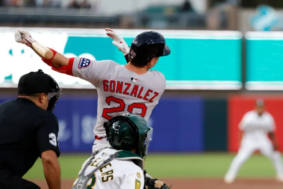 Sox Bring Back Romy Gonzalez, Boosting Infield Depth