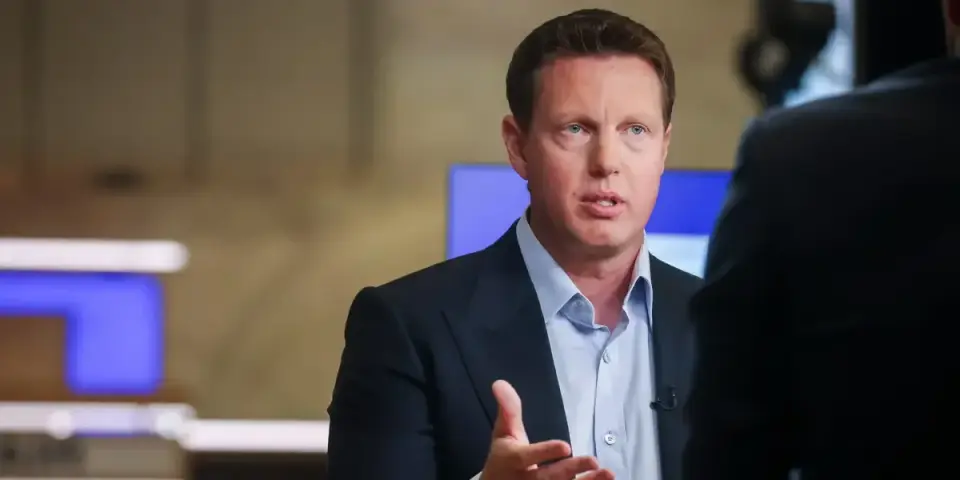 Skydance Mandates Five-Day Office Return, Offers Severance Buyouts to Resist Staff
