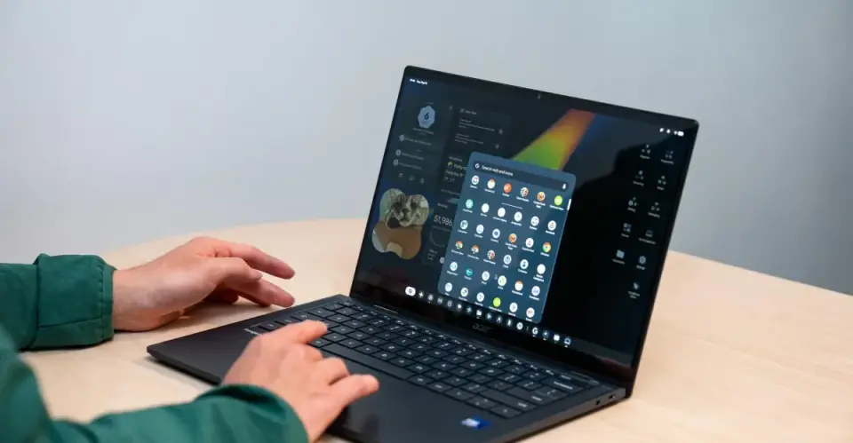 Googlebooks blend Android and laptops, turning phones into desktop partners