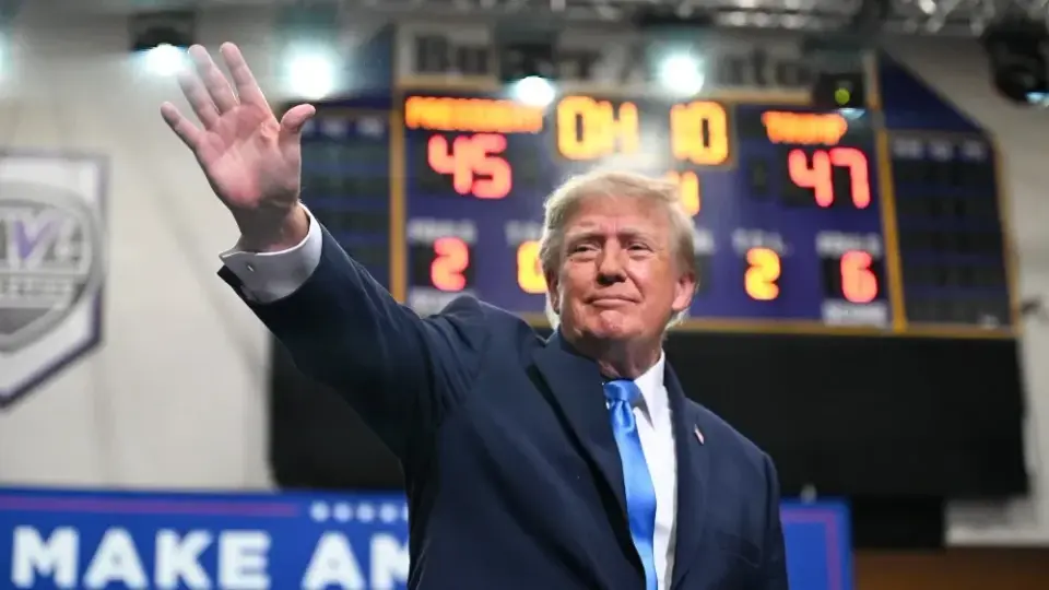 Trump Sets 150-300% Tariff Deadline for Foreign Firms to Build U.S. Plants