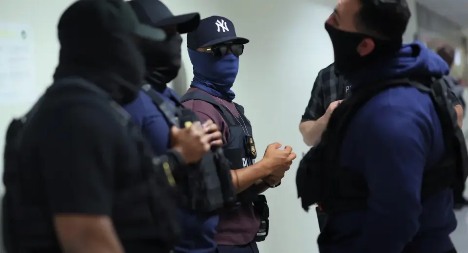 Judge Blocks NY ICE Mask Rule, Keeps 287(g) Ban Alive