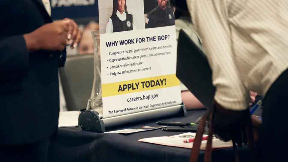 July 2026 Jobs Slide Keeps Fed Hikes in Play