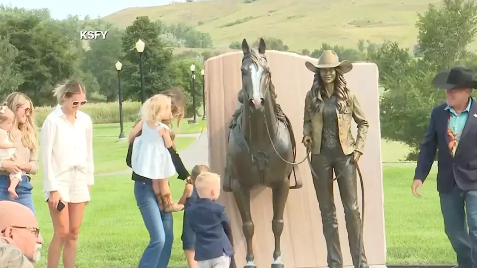 Noem Statue Unveiled: Bronze Portrait of South Dakota Governor with Horse in Pierre