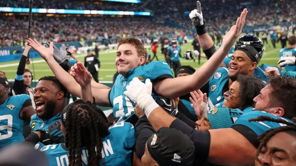 Jaguars Stun Eagles in London with 57-Yard Field Goal as Sirianni Blames Kickoff Decision