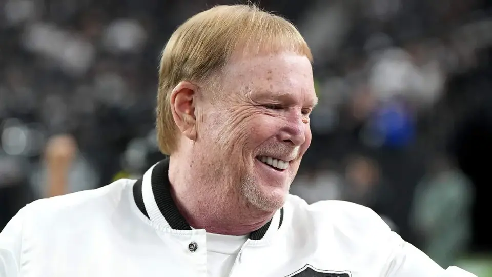 Davis Praises Cousins as Raiders Bet on a Three-QB Plan