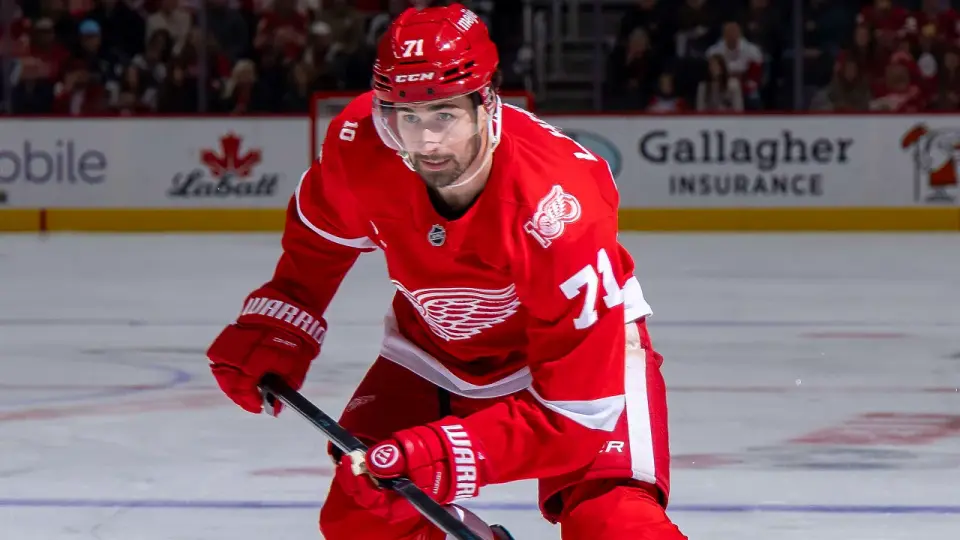 Larkin Misses Red Wings Opener with Injury as Fans Boo His Return