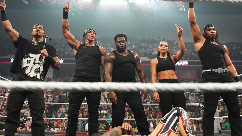 WWE Raw: Carmelo Hayes Joins 946, Gable Clinics Fenix, and Cass Booking Draws Fire