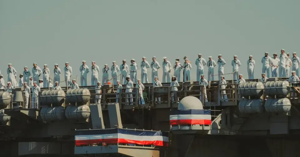 USS Abraham Lincoln Returns to San Diego After 322-Day Iran War Deployment