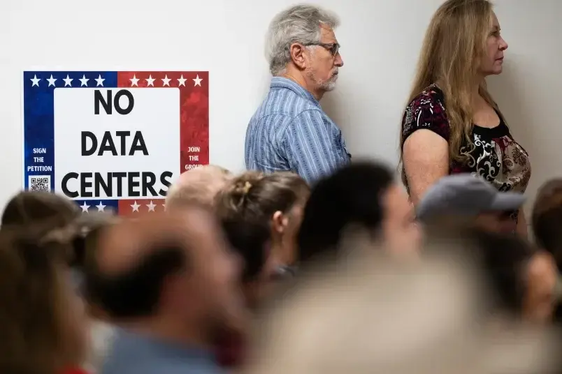 AI Data Centers Trigger a Rare Bipartisan Backlash Across States