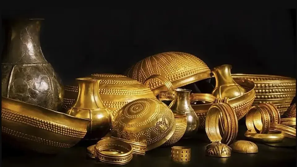 Four-Minute Heist Strips Villena Bronze Age Hoard from Spanish Museum