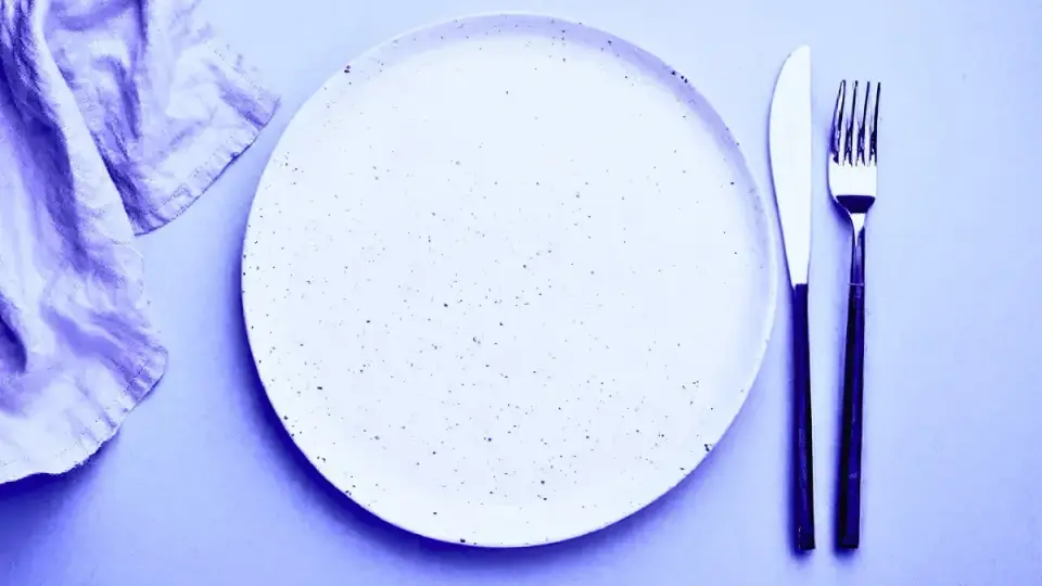 Big Review Finds Short-Term Fasting Leaves Brainpower Largely Unchanged