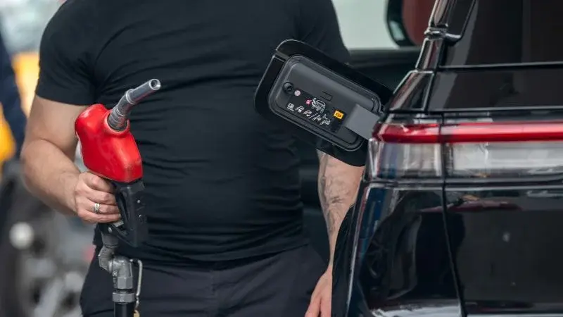 Gas-price surge powers March US retail sales to over-three-year high