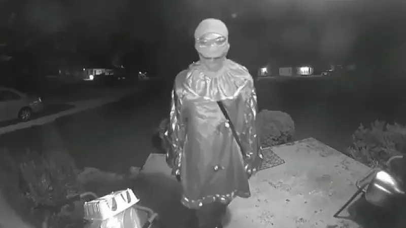 Clown-costume teen linked to fatal East St. Louis bus-stop stabbing