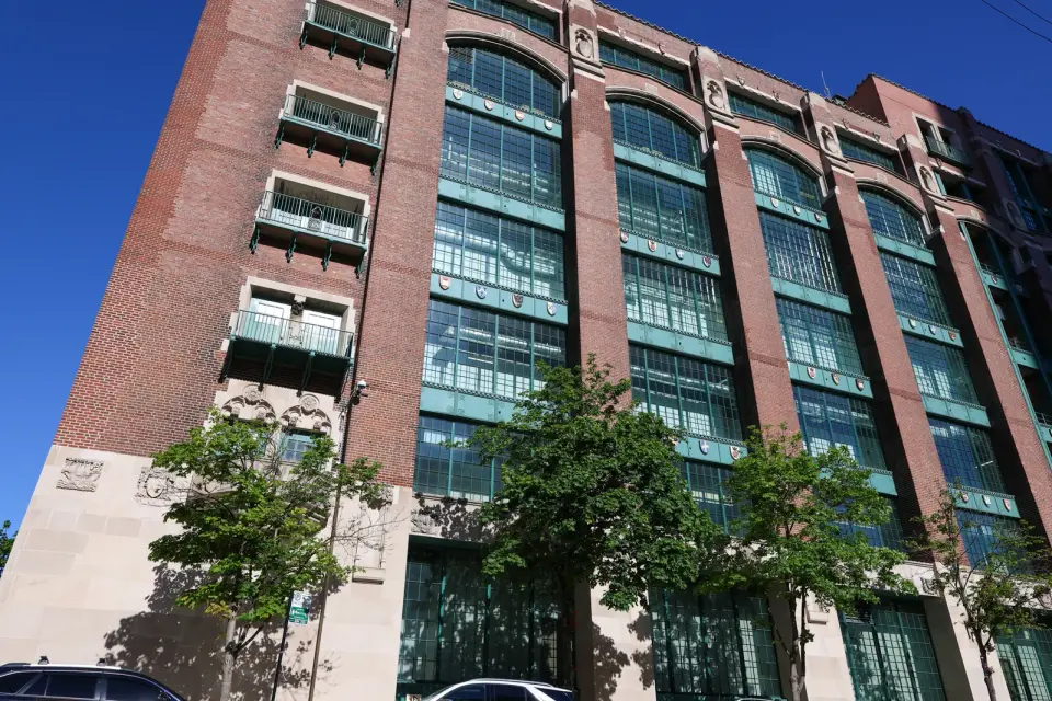 Chicago Data Center Boom Faces Energy, Water, and Policy Debates