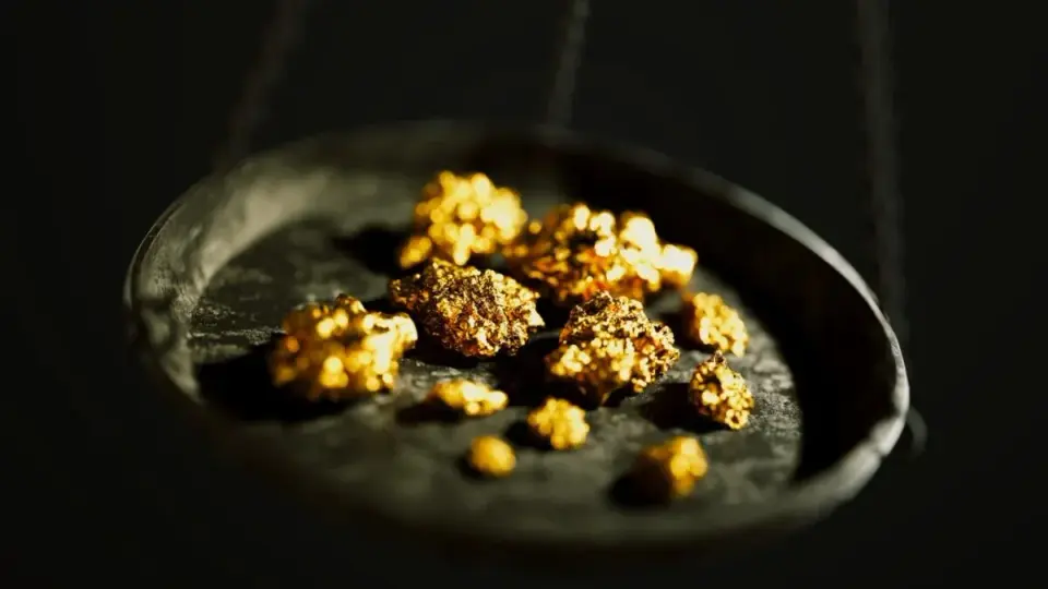 Gold’s Surface Hexagon: The Atomic Trick Behind Its Lasting Shine