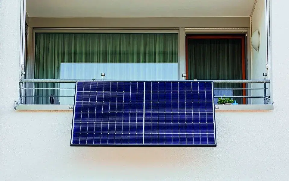 Greece rolls out balcony solar kits to cut bills
