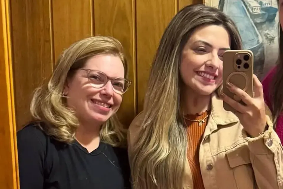 Brazilian Mother and Daughter Die of Cancer 10 Hours Apart, Honoring Shared Wish to Avoid Witnessing Each Other's Death