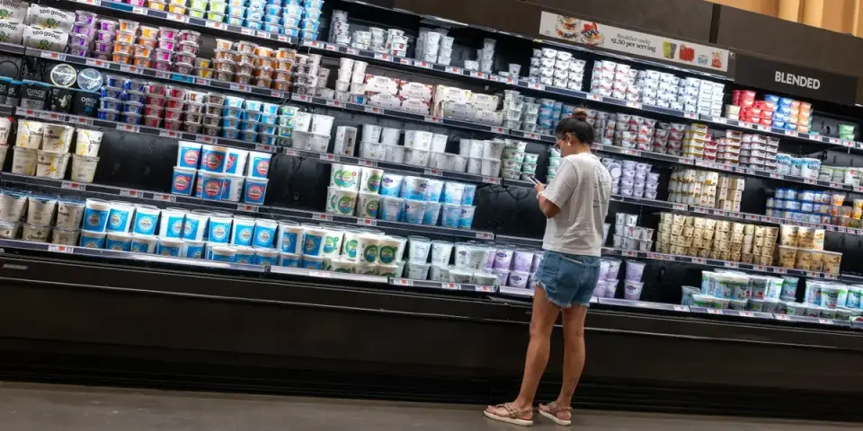 Inflation Outpaces Pay, Eroding Americans’ Purchasing Power and Confidence