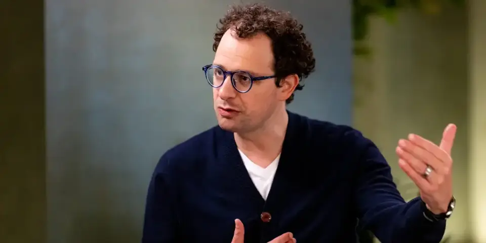 Anthropic Chief Sees AI-Driven Job Loss as Intrinsic, Proposes Plan to Share AI Upside