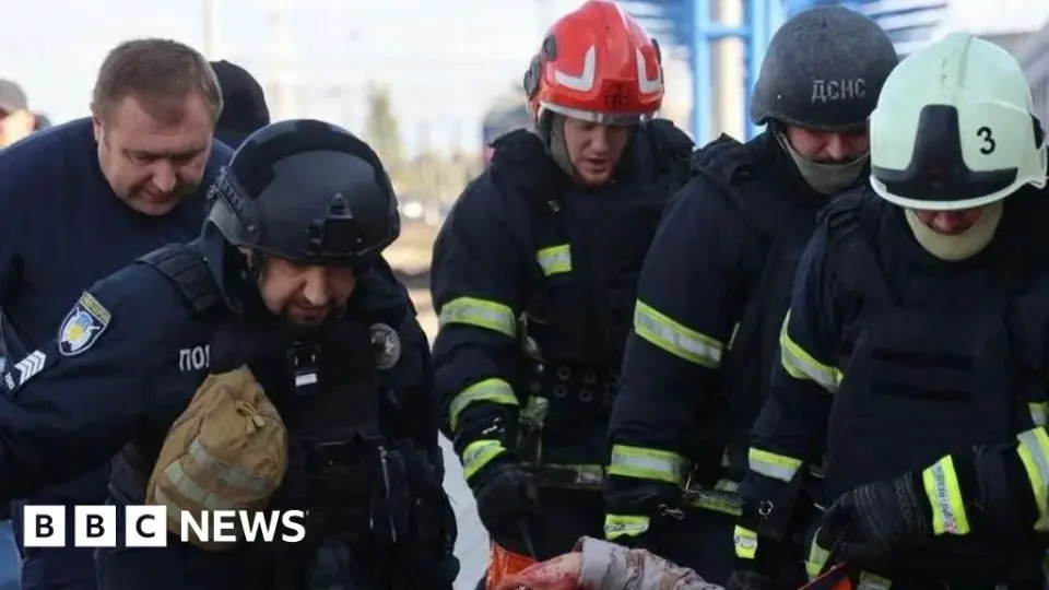 Russian Drone Strikes Dnipro Station, Killing 14 Amidst Ceasefire in Oleshky