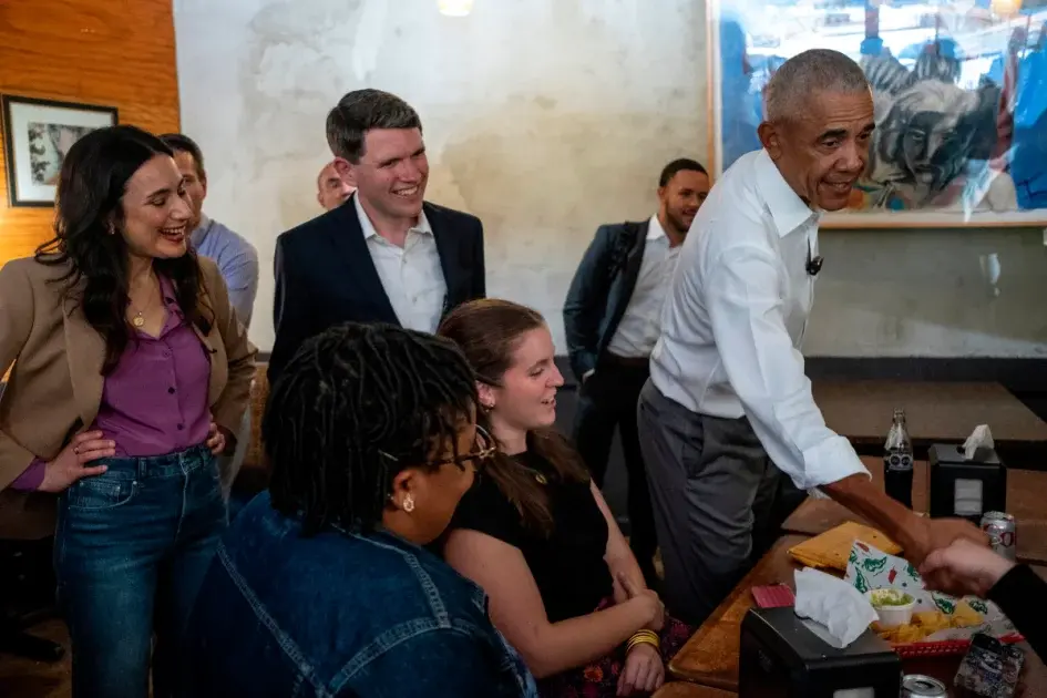 Obama drops in at Austin Taco Joint with Talarico and Hinojosa