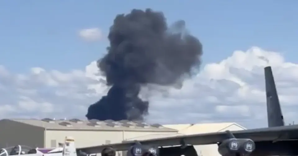 Midair collision at Idaho air show prompts lockdown and investigation