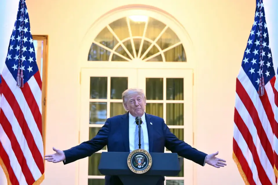 Escalation in Iran-US standoff as Trump warns of mass retaliation and Tehran threatens strikes