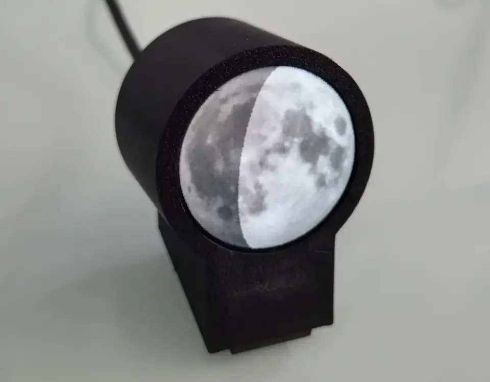 Desk Moon: An ESP32-Powered Moon-Phase Display