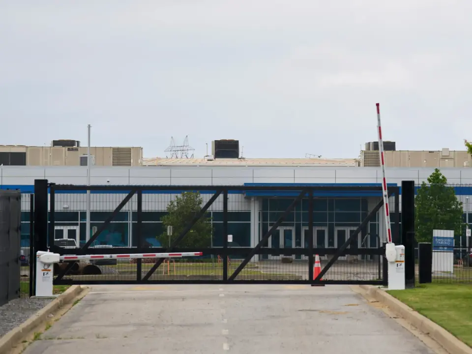 DOJ moves to dismiss NAACP pollution case against xAI over Tennessee data center