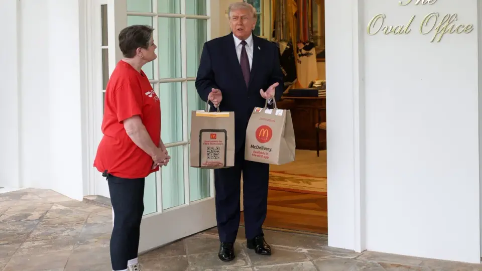 White House DoorDash PR Stunt Draws Backlash Over Its Staged Delivery