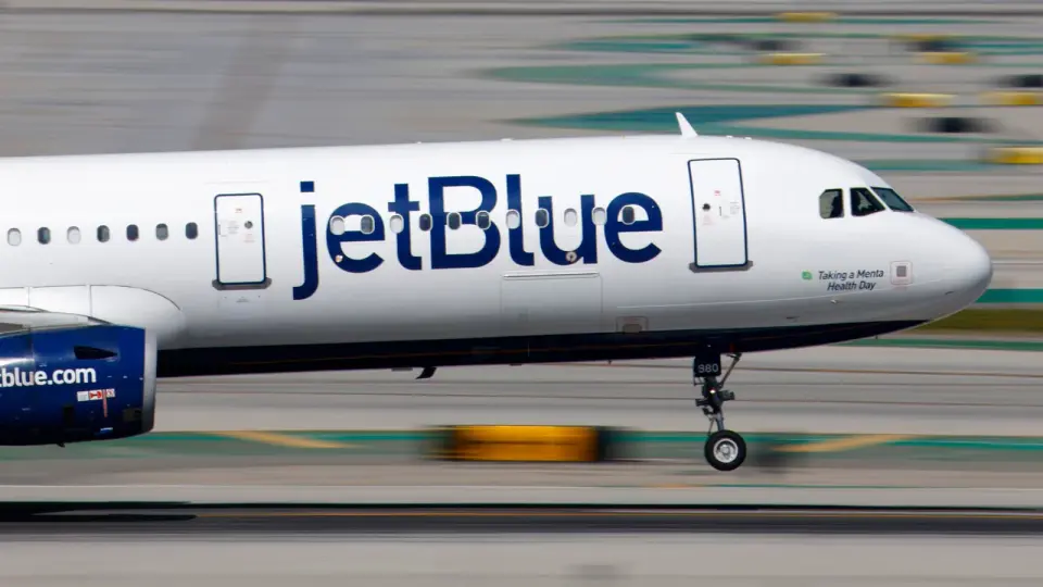 JetBlue opens bookings for BlueFirst domestic first class, launching Dec. 8