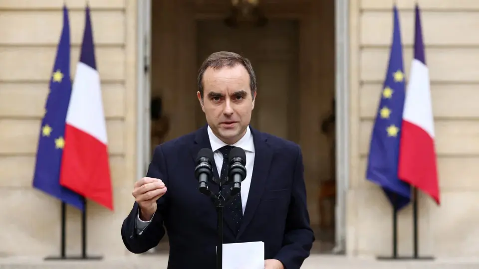 France's Student Truce Masks Deepening Bond Crisis