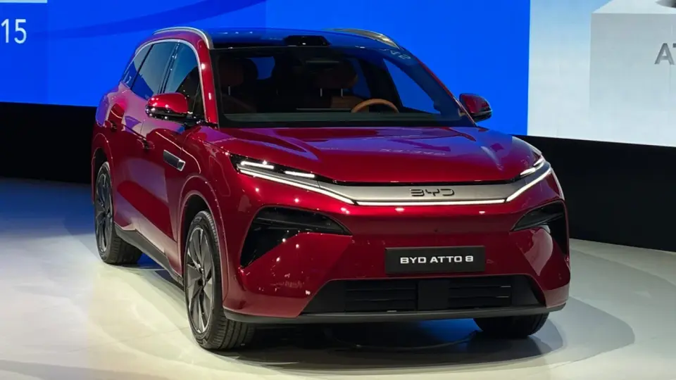 BYD Unveils Atto 8 Flagship with Flash Charging and 400-Mile Range