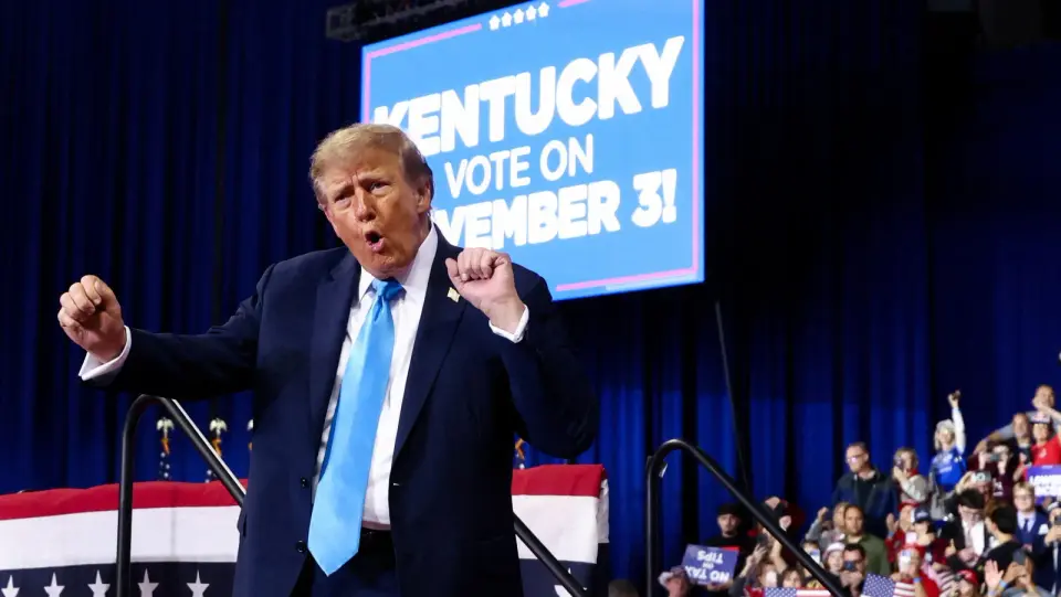 Polls show record-low Trump approval and Democratic lead ahead of midterms