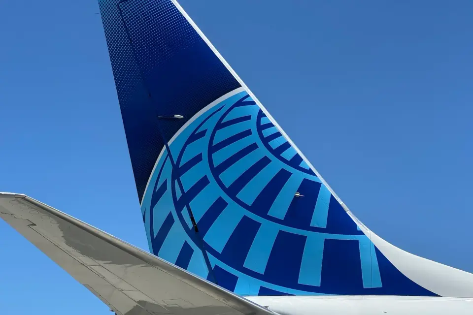 United Airlines Scraps Flight Segment Metric, Raises 1K Spending Threshold for 2027