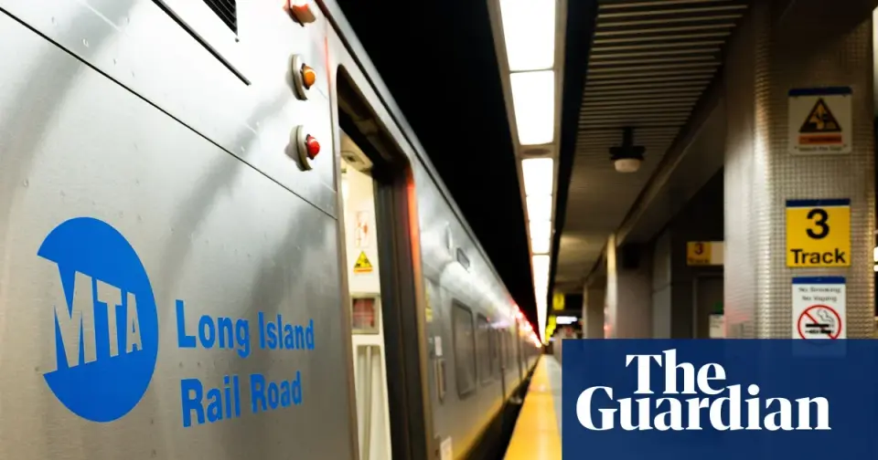 LIRR strike drags into second day, crippling NYC commute