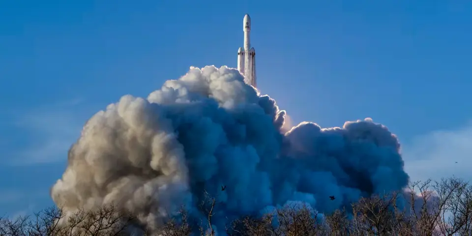 SpaceX Valuation Reassessed as AI Revenue Forecasts Surge