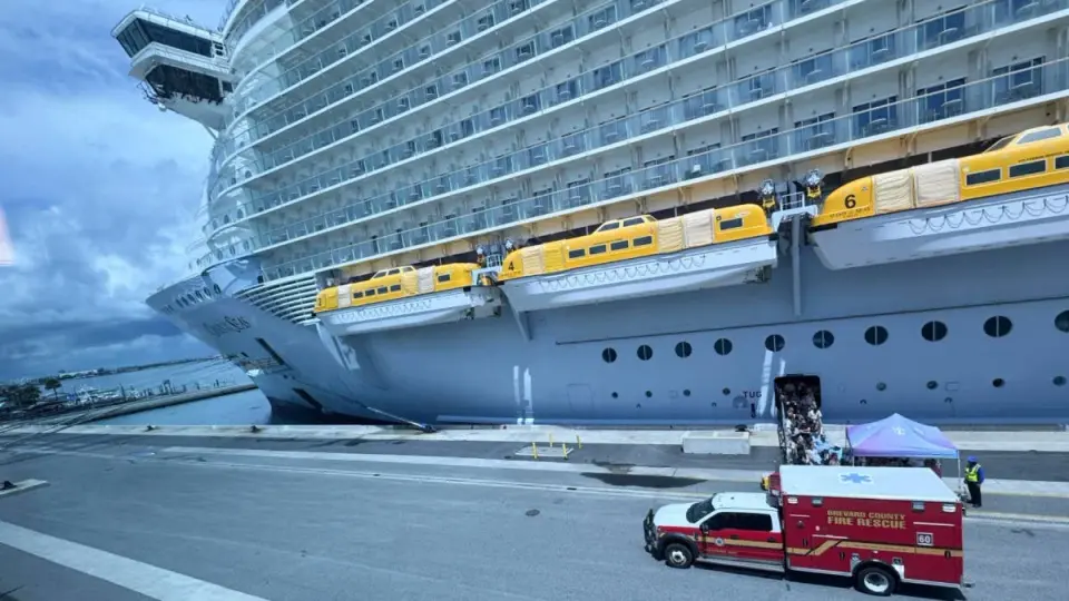 Oasis of the Seas Delays New Jersey Return by Eight Hours After Emergency Evacuations
