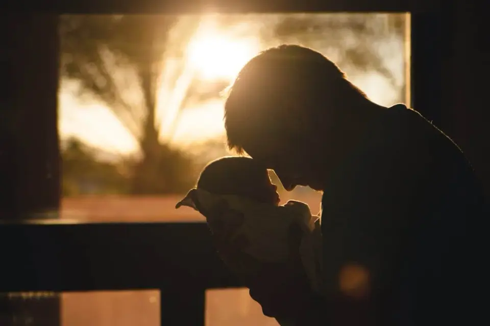 First Six Weeks Trigger Rapid Brain Remodeling in New Fathers