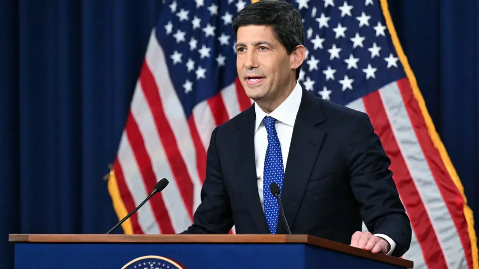 Fed pauses before midterms as Warsh navigates inflation and political pressure