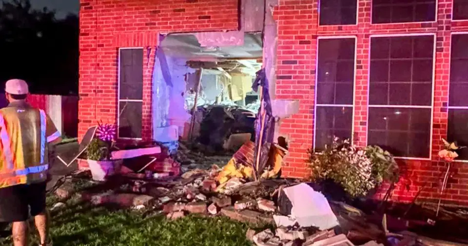 Family sues Tesla after Autopilot crash demolishes Texas home