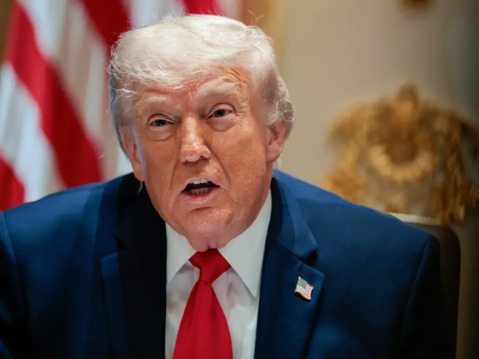 Trump threatens Oman over control of the Strait of Hormuz