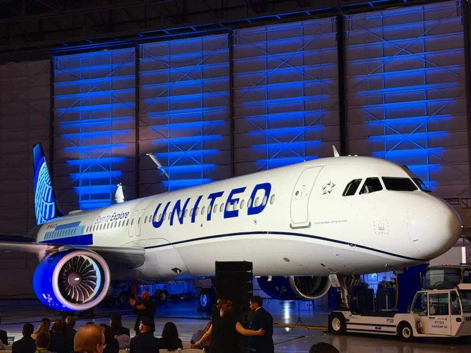 United Unveils A321XLR Cabin and 2027 Route Expansion