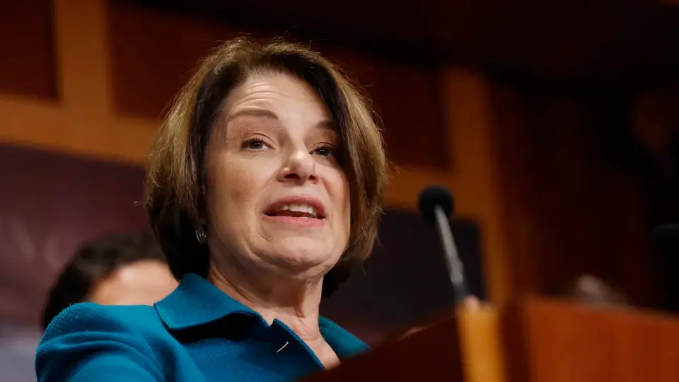 Klobuchar clinches Minnesota Democratic gubernatorial primary