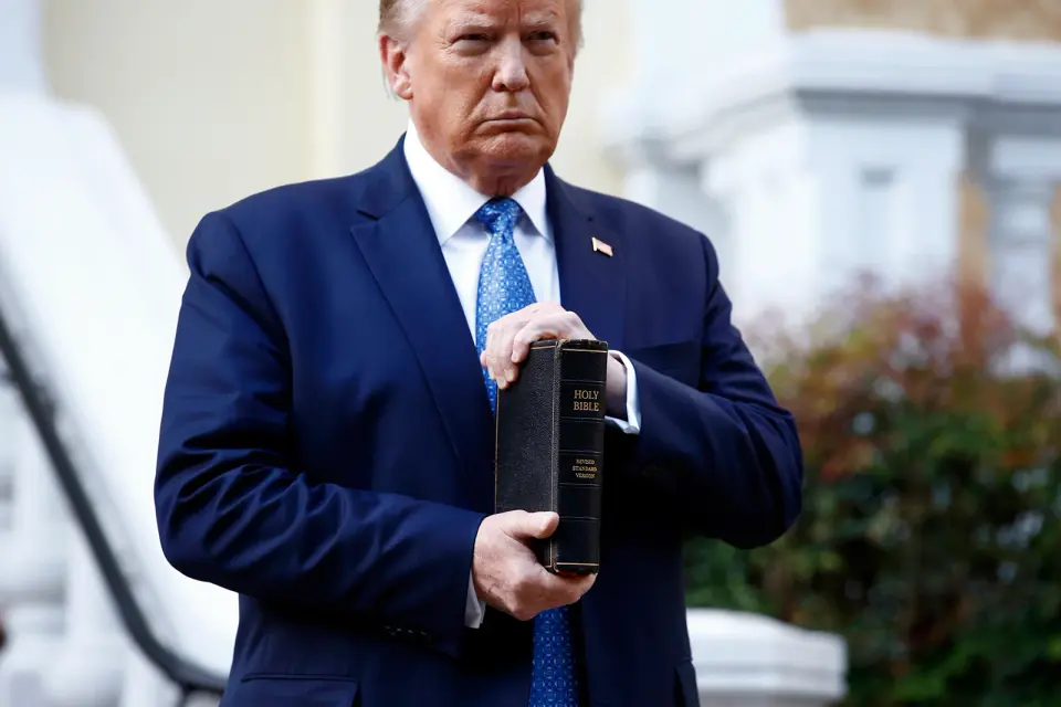 Trump’s Bible-Reading Verse Sparks Christian-Nationalist Narrative
